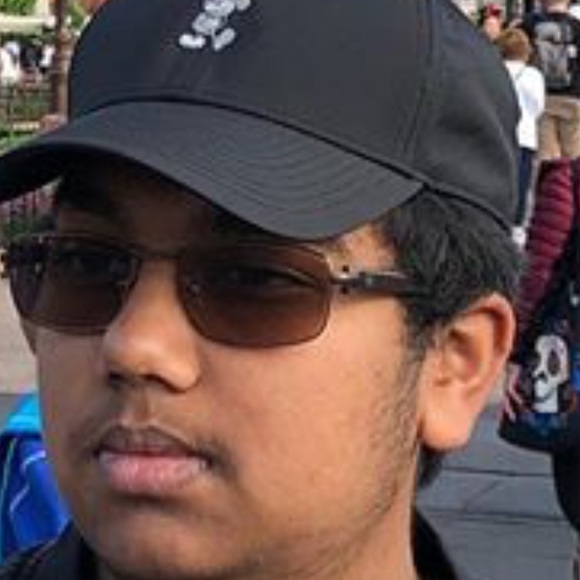 Profile Picture of Max Kenton (@maxkenton89) on Poshmark