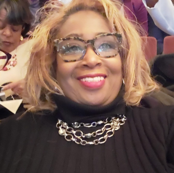 Profile Picture of Shirley Blanding (@shirleyblanding) on Poshmark