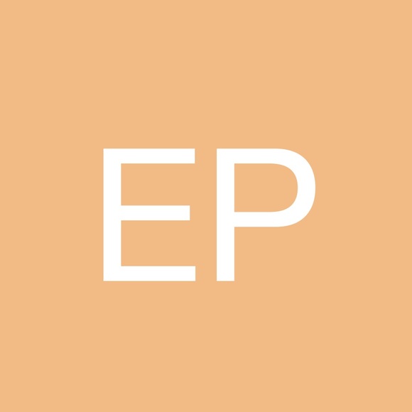 Profile Picture of Eunice Pierce (@eunicepierce) on Poshmark