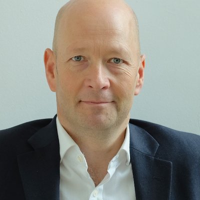 Profile Picture of James Bainbridge (@retinology) on Twitter