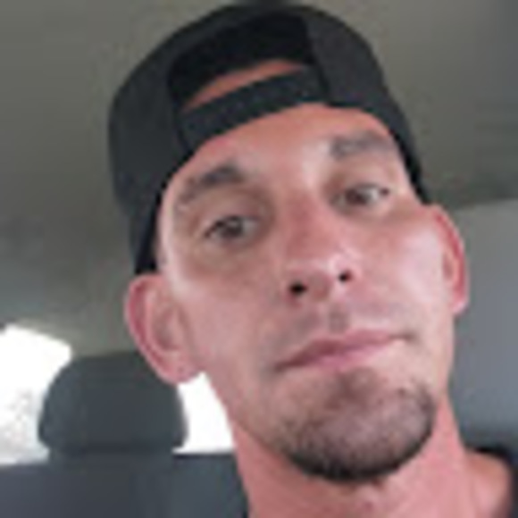 Profile Picture of Danny Owen (@dannyowen482) on Poshmark