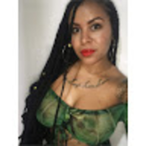 Profile Picture of Bianca Tarlton (@princessbonca1) on Poshmark