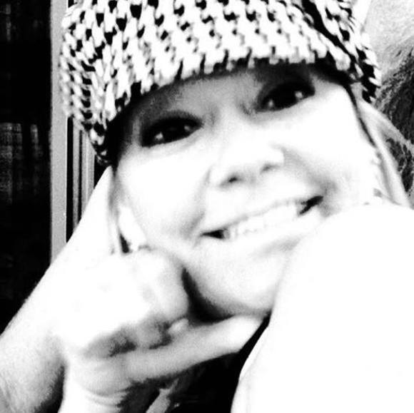 Profile Picture of Laura Bopp (@laurabopp1) on Poshmark