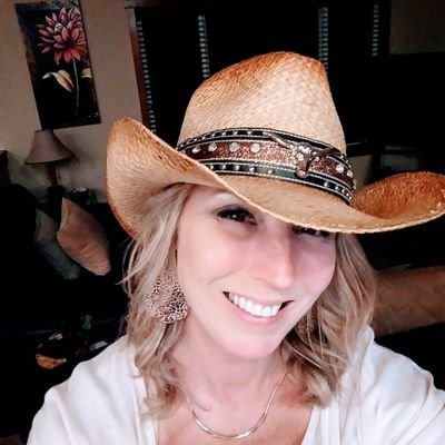 Profile Picture of Kim Mullen (@KimMull93167318) on Twitter