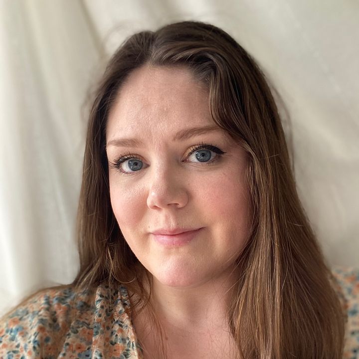 Profile Picture of Laurie Shepherd (@laurie.socials) on Tiktok