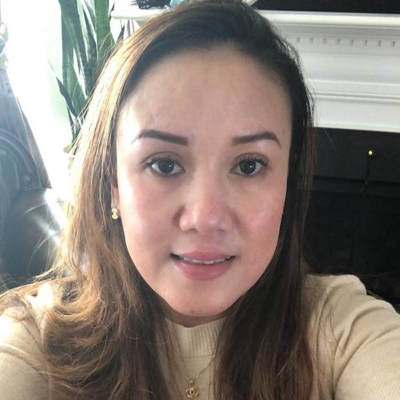 Profile Picture of Lauren Kahoe (@yuriko07) on Poshmark