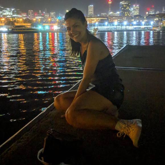 Profile Picture of Mariane Peixoto (@maripx13) on Poshmark