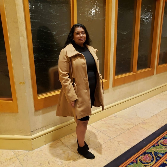 Profile Picture of Savitrie Charan (@savitriecharan) on Poshmark
