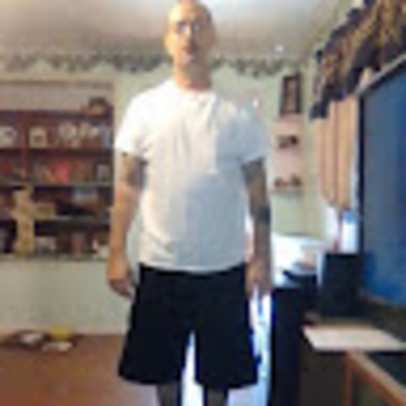 Profile Picture of Travis Derrick (@travisderric665) on Poshmark