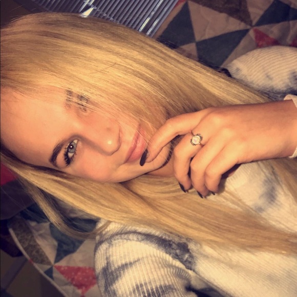 Profile Picture of Paige Heemstra (@paige006) on Poshmark