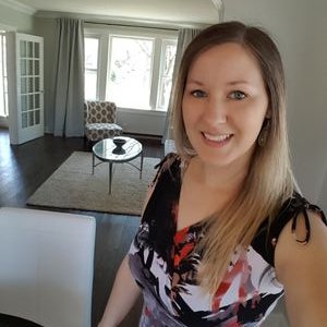 Profile Picture of Lesley Patterson (@TorontoHomesLP) on Twitter