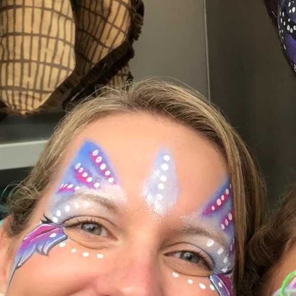 Profile Picture of Kim Ebrahim (@judd76) on Poshmark