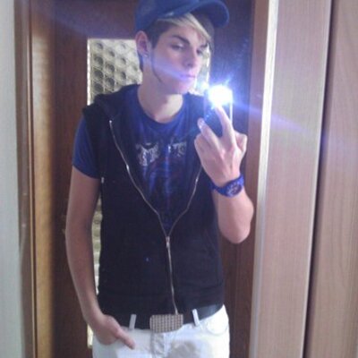 Profile Picture of David Kühnert (@DaveWader) on Twitter