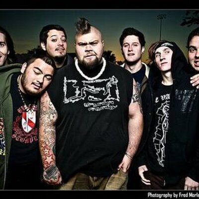 Profile Picture of Stephen Smalls (@Vtown_Music) on Twitter