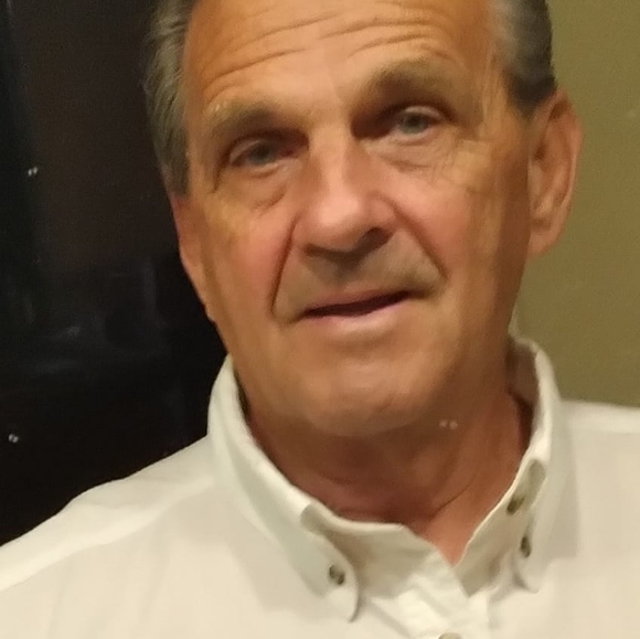 Profile Picture of Doug Cross (@dougece2) on Poshmark