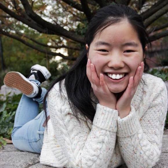 Profile Picture of Hanna Zhang (@lifeofhanna) on Poshmark
