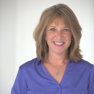 Profile Picture of Kim T. Cook (@TWConfidential) on Twitter