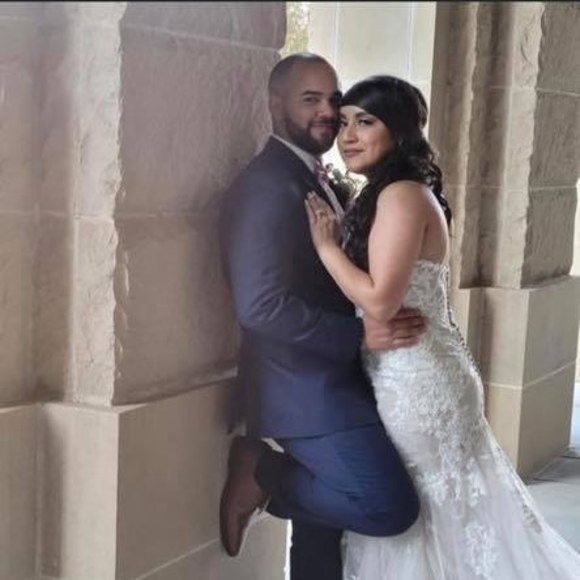 Profile Picture of Manny Calderon (@mannycalderon34) on Poshmark