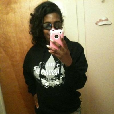 Profile Picture of Anjelica Thomas (@kindswirl) on Twitter