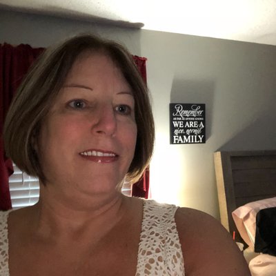 Profile Picture of Vicky J Gauthier (@Pynkrozez) on Twitter