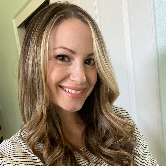 Profile Picture of Nicole Puglia (@ccnikki) on Poshmark