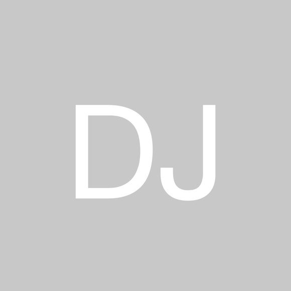 Profile Picture of Damian James (@duckylaine) on Poshmark