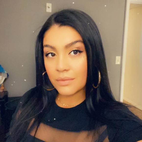 Profile Picture of Alexa Prada (@alexamarie14) on Poshmark