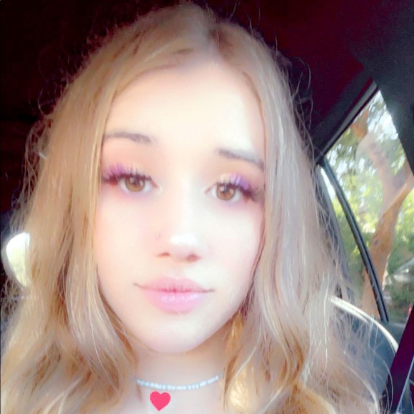 Profile Picture of Giana Passafiume (@gianapass) on Poshmark