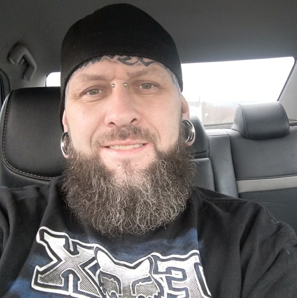 Profile Picture of Danny Nielsen (@dnielsen217) on Poshmark