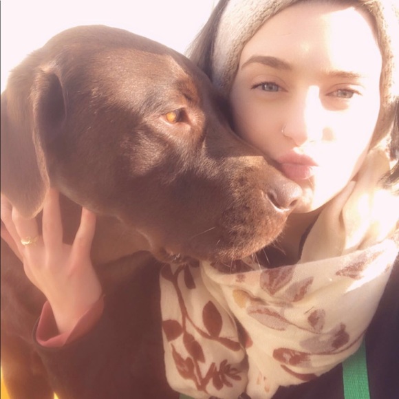 Profile Picture of Danielle Malinowski (@d_malinowski) on Poshmark