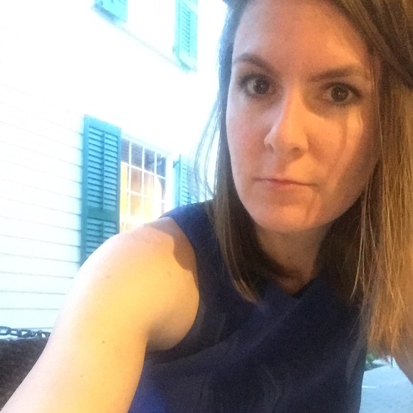 Profile Picture of Claudia Gale (@claudiagale) on Poshmark