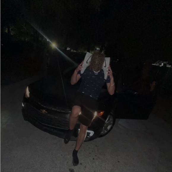 Profile Picture of James Gonzalez (@jamesgonzale269) on Poshmark