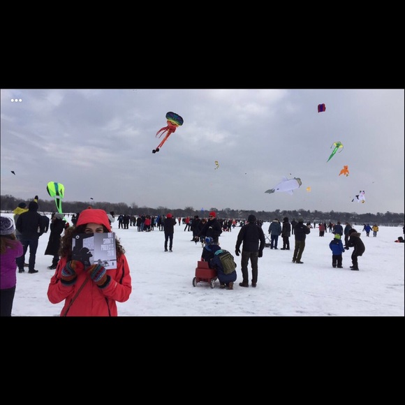 Profile Picture of Amelia Shannon (@amqs) on Poshmark