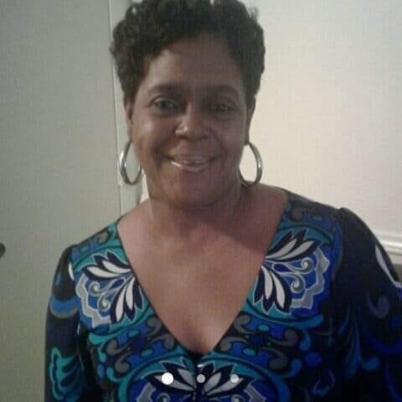 Profile Picture of Beverly Jeffers (@frank58miller) on Poshmark