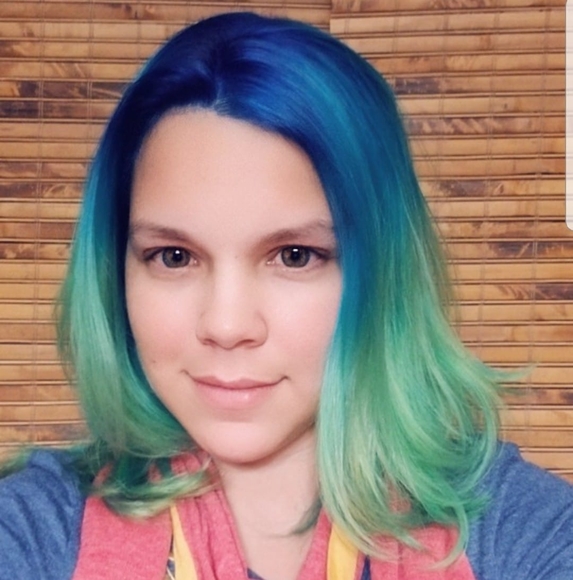 Profile Picture of Chelsie Hungate (@fantasychick_v) on Poshmark