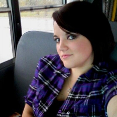 Profile Picture of Cassandra Cox (@cassandracox10) on Twitter