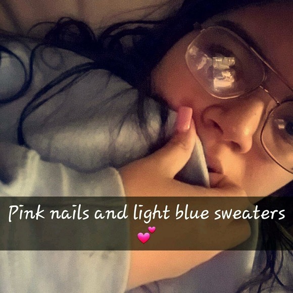 Profile Picture of Abigail Quintero (@peterpaan153) on Poshmark