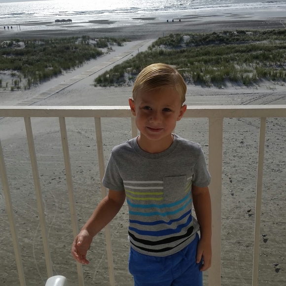 Profile Picture of Tonya Martz (@tmartz759) on Poshmark