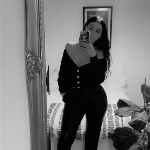 Profile Picture of Isidora Cviticanin (@isidora19986) on Poshmark
