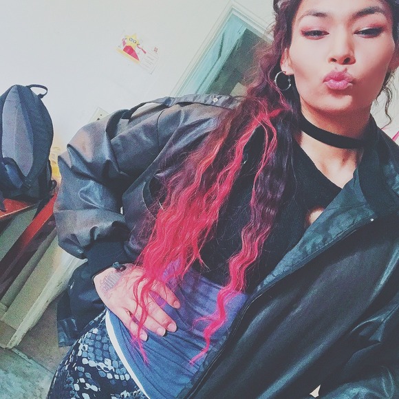 Profile Picture of Corrine Cloudman (@corrinecloudman) on Poshmark