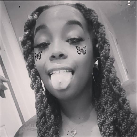 Profile Picture of Ashley Key (@ashhdaddii13) on Poshmark