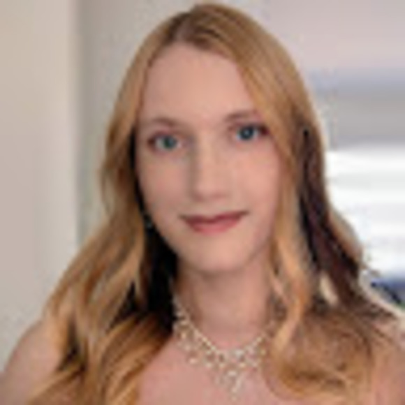 Profile Picture of Ruth Winiarski (@ruthwiniarski) on Poshmark