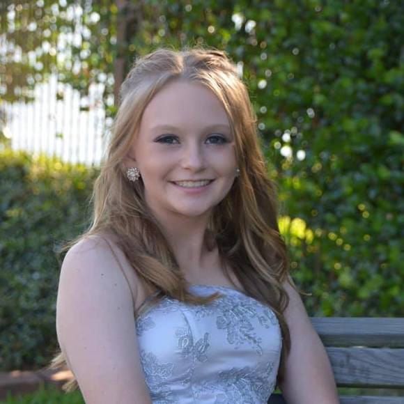 Profile Picture of Kiley Dattola (@kileydattola) on Poshmark