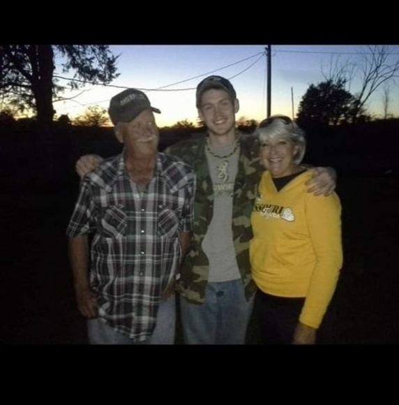 Profile Picture of Daniel Harrelson (@harrelson15) on Poshmark