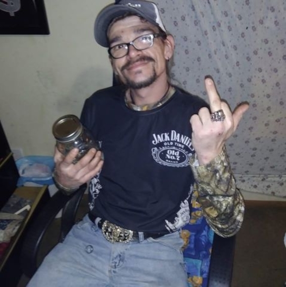 Profile Picture of David Hensley (@davidhensley624) on Poshmark