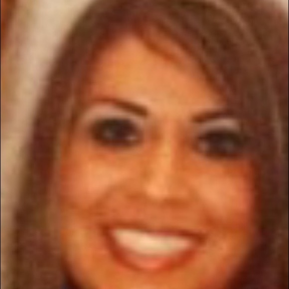 Profile Picture of Lupe Diaz (@lupediaz0276) on Poshmark