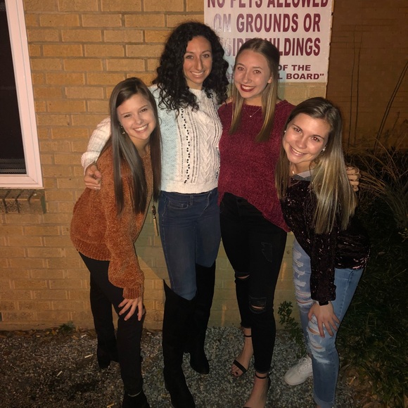 Jacey Smith - Poshmark Profile Picture of Jacey Smith (@jacey_smith) on Poshmark