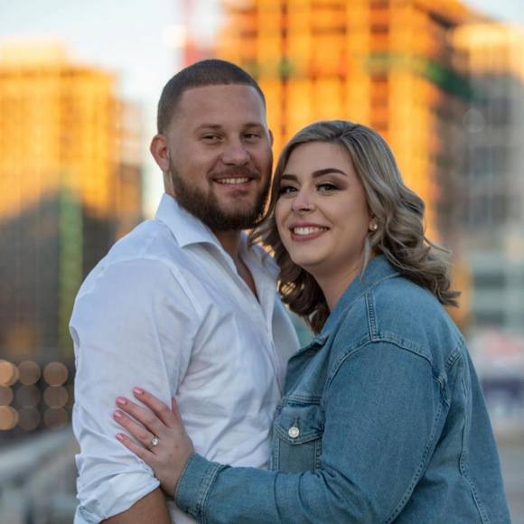 Profile Picture of Alexis Steele (@alexissteele70) on Poshmark