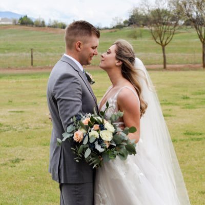 Profile Picture of Lindsey Joy Thompson (@lindseybehr) on Twitter
