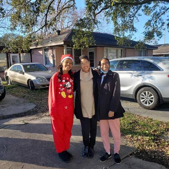 Profile Picture of Monique Rochelle (@morochelle) on Poshmark